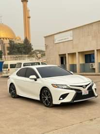 A picture of 2020 Toyota camry se