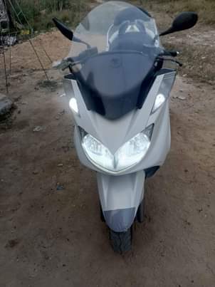 A picture of Yamaha majesty