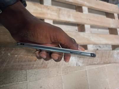 A picture of Samsung galaxy A20 gb 32 bei 150 tu piga sim