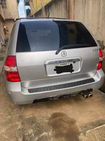 A picture of 2004 Acura MDX Formica