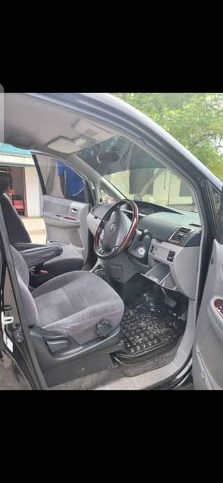 A picture of Voxy Kali full Ac gari ya dada muarabu imetunzwa Sanaa