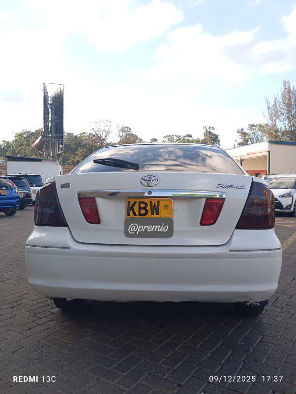 A picture of well maintained Toyota premio 240 series super clean 1800cc 2