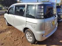A picture of Toyota sienta