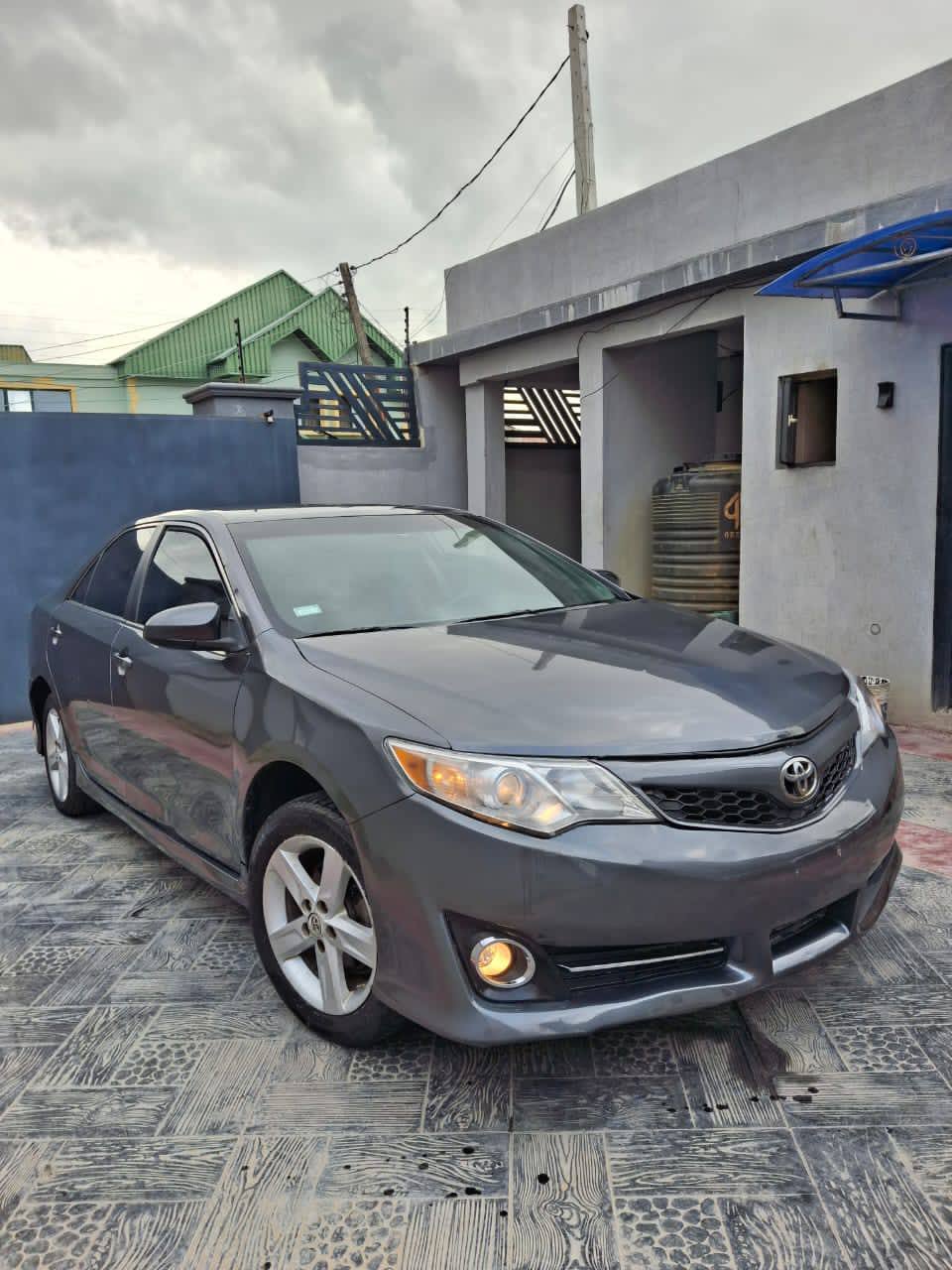 A picture of Toyota Camry 2014 Model V4 