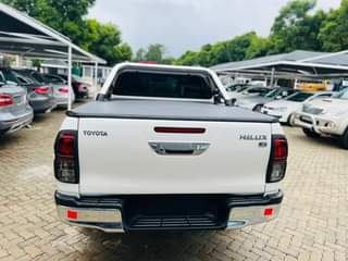 used toyota hilux