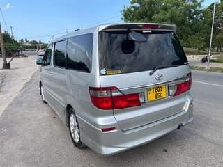 A picture of Toyota Alphard Ina miezi miwili toka imesajiliwa Cc 2390 Full