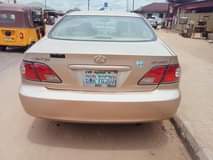 A picture of EXTREMELY CLEAN LEXUS ES330 Everything working perfectly AC chilling Sharp