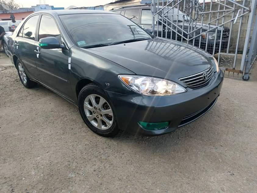 A picture of Toyota Camry 0.6