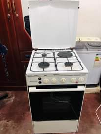A picture of Nauza jiko langu plate 4 bado liko vizuri sana 0699474045