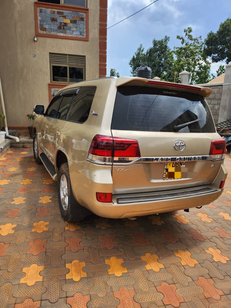 A picture of Land cruiser