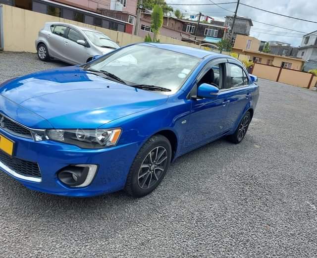 mitsubishi lancer