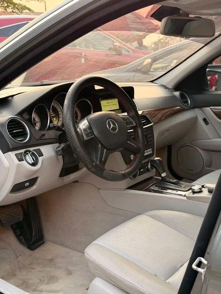 A picture of Distress c300 2012 reg price 5 8m settle 300k