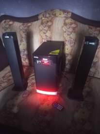 A picture of Sound bar mziki mnene imefungwa mp3 mdundo mkubwa ni clean