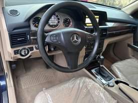 A picture of 2011 Mercedes Benz GLK350