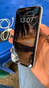 A picture of Iphone XR