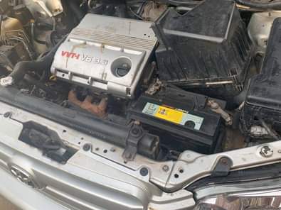 A picture of Superclean Highlander untampered engine and gear AC chilling three seaters