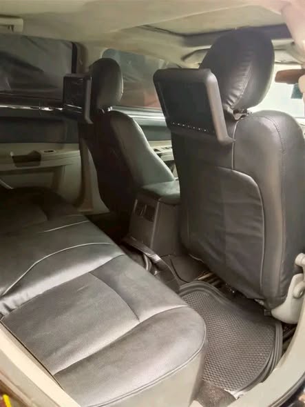 A picture of Chrysler 300