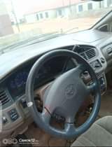 A picture of Toyota sienna baked 2002