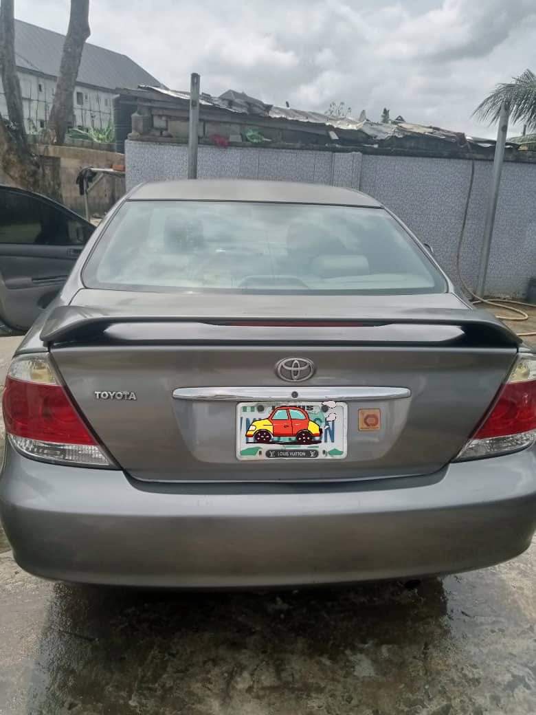 A picture of Sharp Toyota Camry 2005 model neatly used sound engine gear
