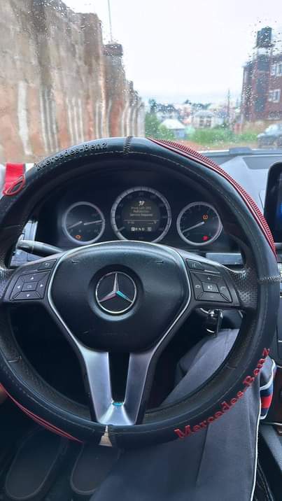 A picture of Good deal 2008 09 Mercedes Benz c300 Fully pimped to