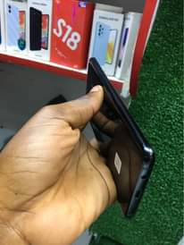 A picture of Samsung s9 gb64