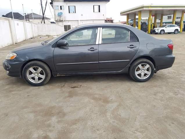 A picture of Toyota Corolla 2004 model registered