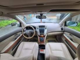 A picture of 2004 SUV Lexus Lexus Rx330