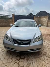 A picture of Lexus es 350 full options