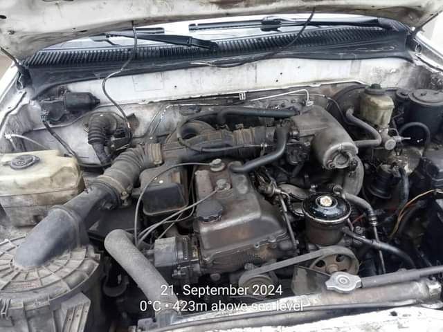 A picture of Toyota Hilux manual with lever gear normal price 9m location