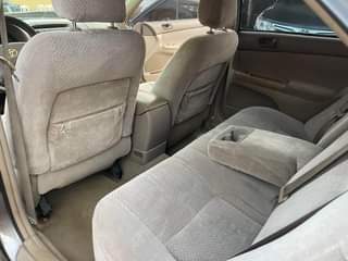A picture of 2004 TOYOTA CAMRY