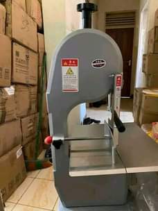 A picture of Machine ya kukatia nyama buchani