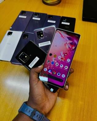 A picture of Aquos zero 6 5g
