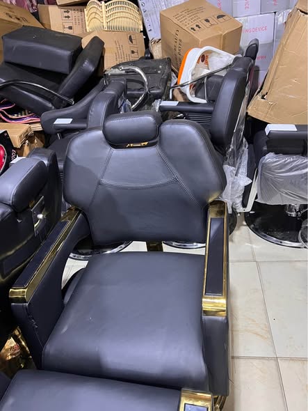 A picture of Heavy duty salon chairs