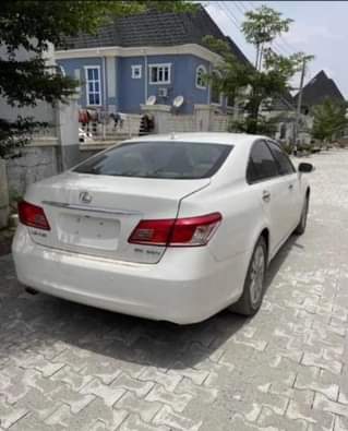 A picture of 2011 Lexus Es350