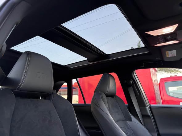 A picture of Rav 4 2025 model kaliiiii