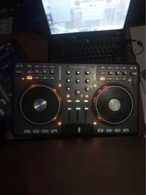A picture of Numark mix player 0752432045