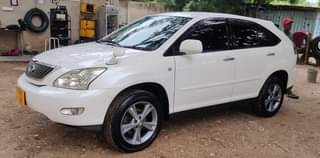 A picture of Toyota Harrier 2007model