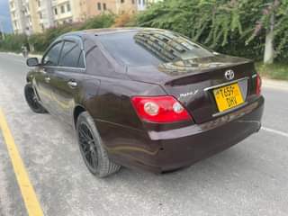 A picture of Toyota MakX no DH Engine 4G Cc 2490 Mwaka 2006