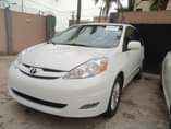 A picture of Toyota Sienna XLE Tokunbo