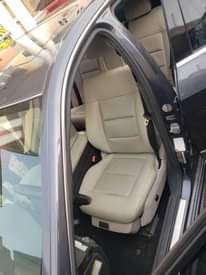A picture of QUICK SALE MERCEDES BENZ E350 2010 BUY AND DRIVE 5
