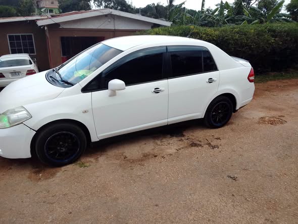 used nissan tiida