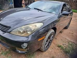 A picture of 2004 Lexus ES330 Registered Engine Untouched Gear Selection AC Chilling