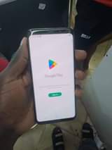 A picture of Samsung Galaxy S9 64GB 6gb ram 500k Good as new
