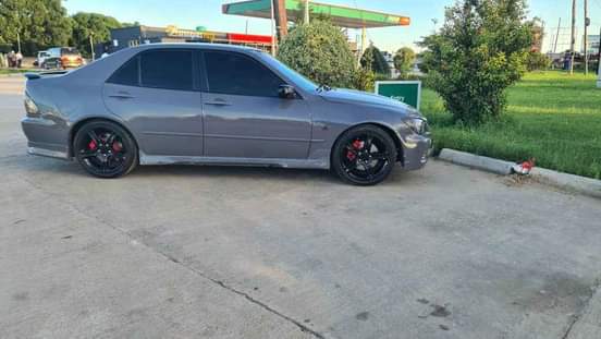 used toyota altezza