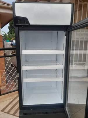 A picture of Display cooler