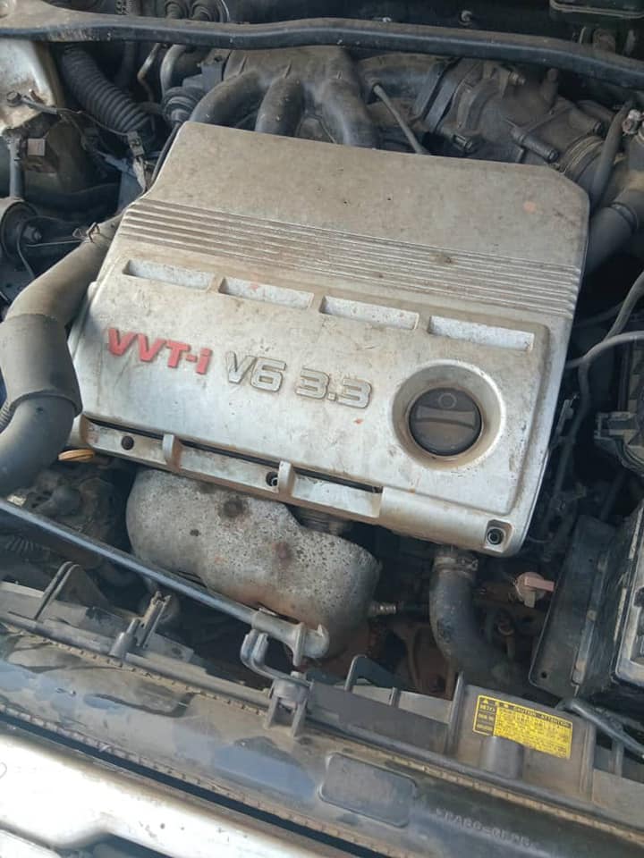 A picture of TOYOTA HIGHLANDER 2005