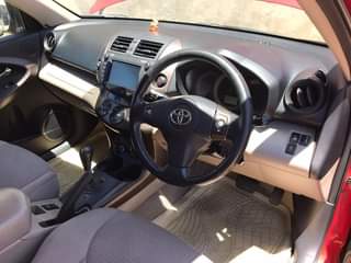 A picture of 2007 Toyota Van Guard