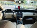 A picture of Registered toyota Avalon 2004 modelin