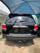 A picture of 2012 toyota highlander limited
