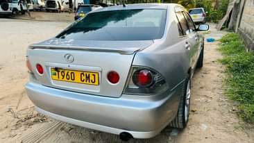 A picture of lexus is200 ya
